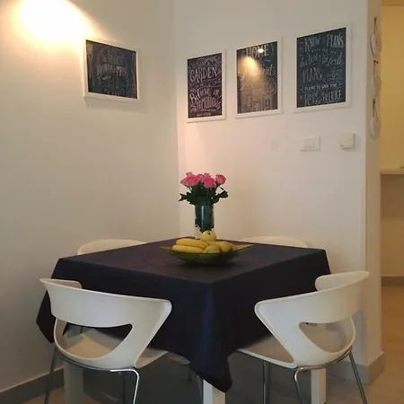 Apartment Aleksandra Pula Exterior photo